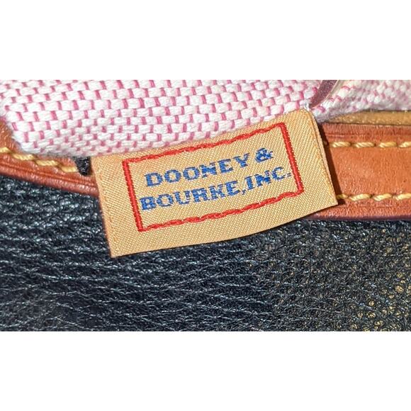 VTG Dooney & Bourke Black Natural Tan Wexford Pebbled Leather Shoulder Hobo Bag - Picture 13 of 13